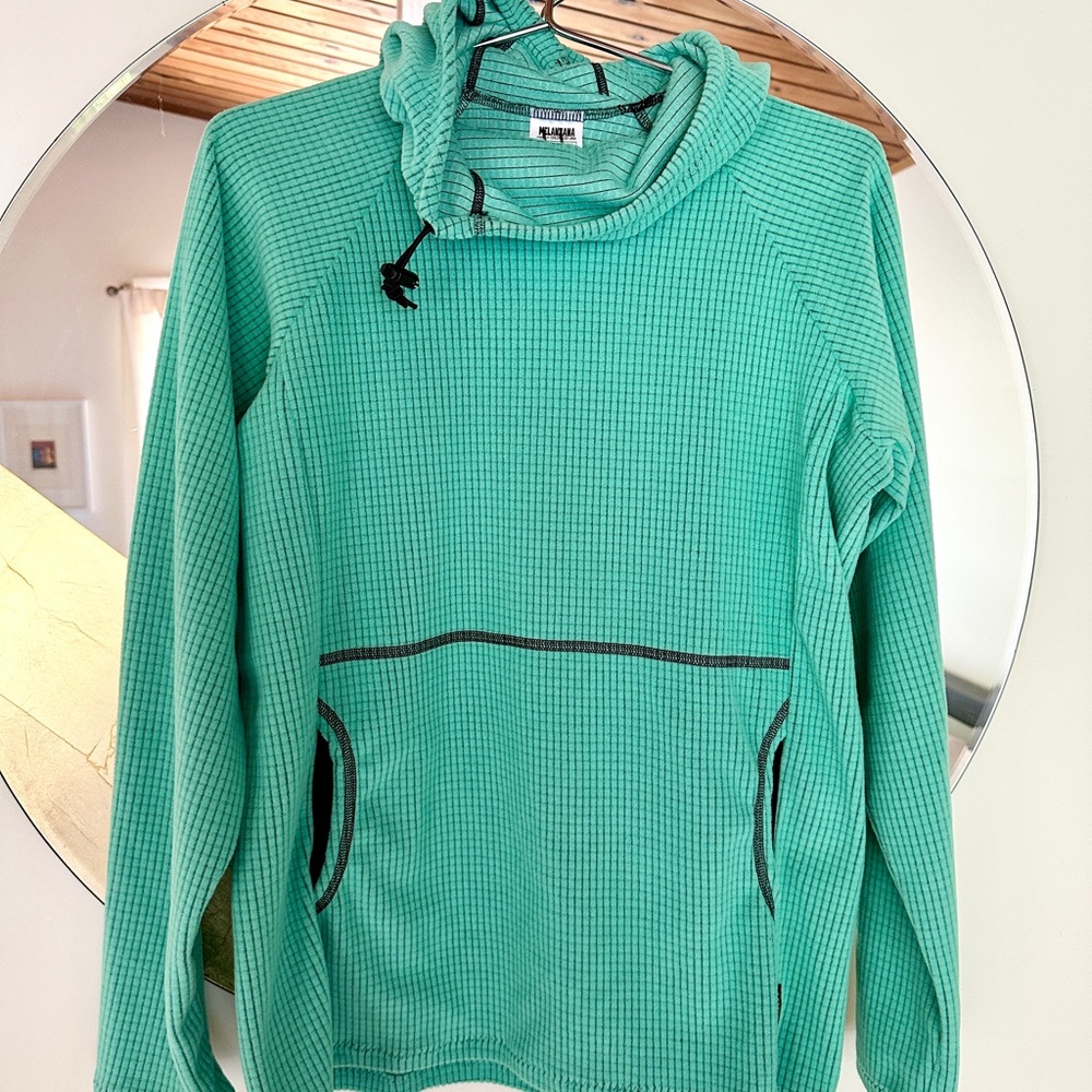 “Nice Melly!” 2024 NWT Melanzana Microgrid V2 Hoodie Womens M Fleece Pullover